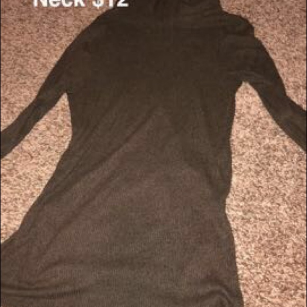 TURTLE NECK TOP